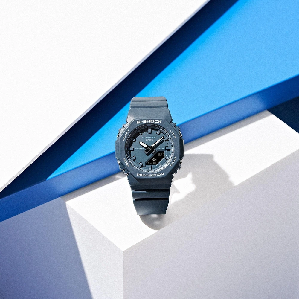 Laikrodis Casio G-shock analoginis-skaitmeninis moteriškas GMA-P2100BA-2AER