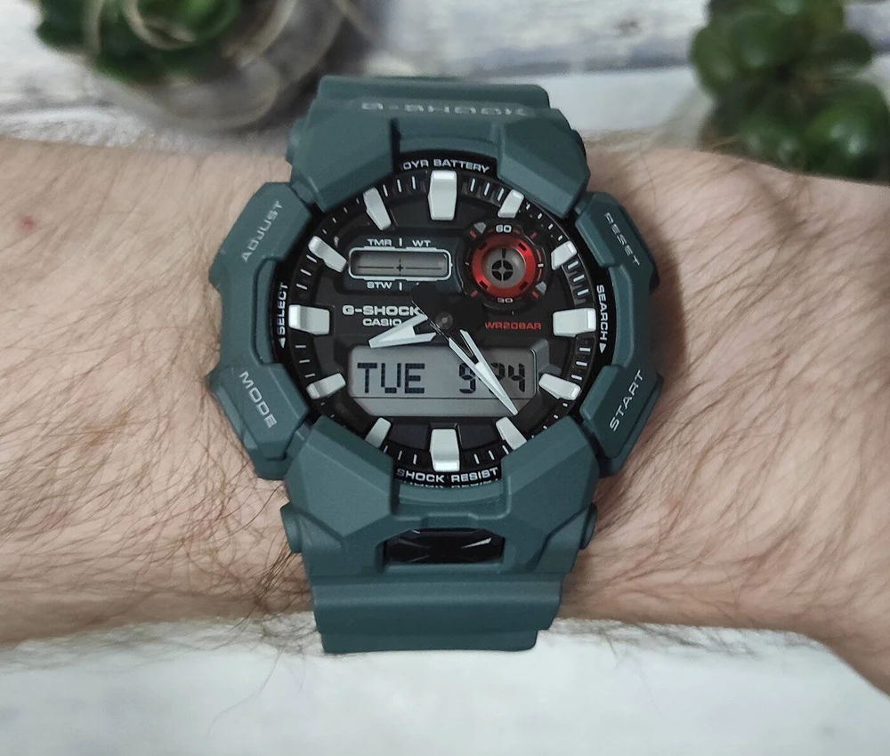 Laikrodis „Casio G-Shock Origin GA-010-2AER“ laikrodžio laikrodžio anglies pluošto šerdies apsauga