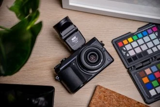 Fotoaparato blykstė - Newell Elea Mini Flash Gun (Newell, 300 mAh, 480 blykstės, 5600 K)