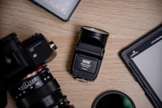 Fotoaparato blykstė - Newell Elea Mini Flash Gun (Newell, 300 mAh, 480 blykstės, 5600 K)