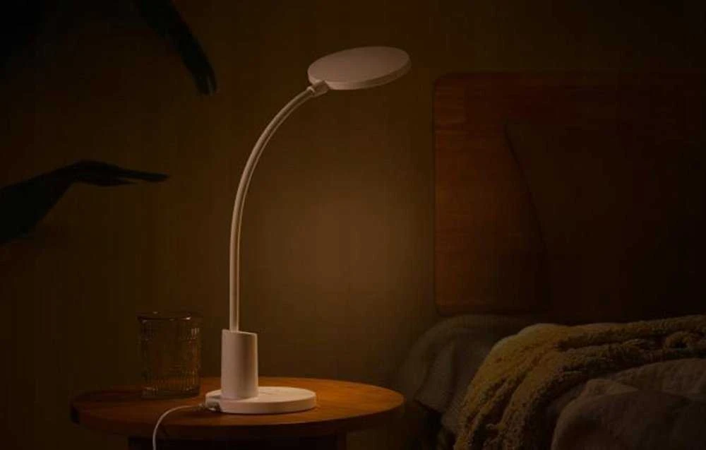 „Yeelight Pura“ skaitymo stalo lempa