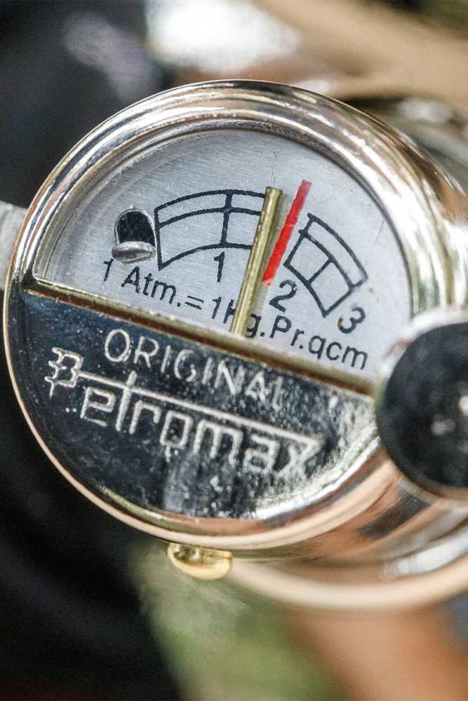 Žibalinis šviestuvas Petromax HK500 Chrome