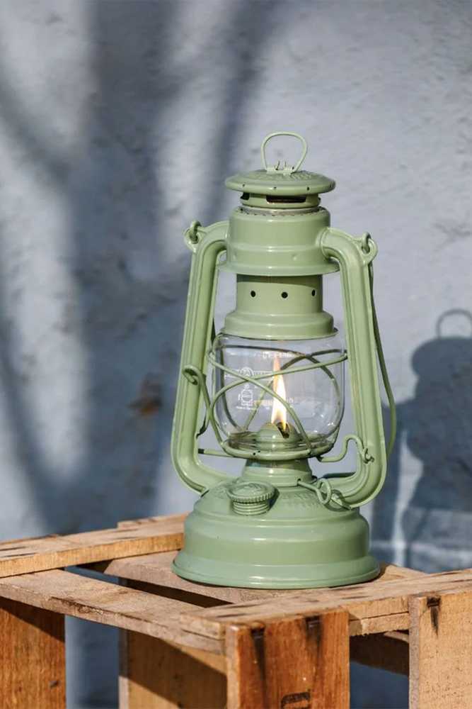Feuerhand Sztorminė lempa (žibintas) 276-SAGEGREEN