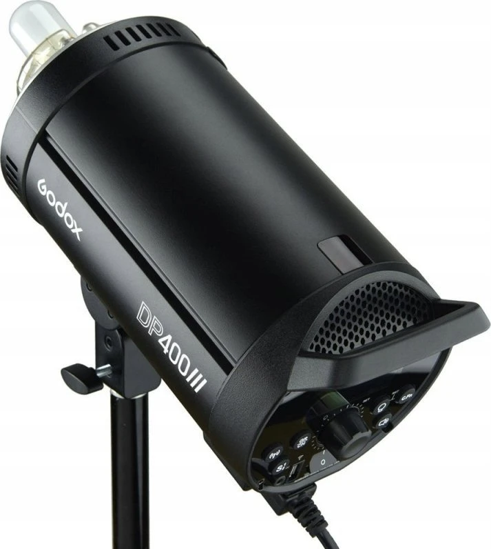 „Godox DP400III Studio Flash“.