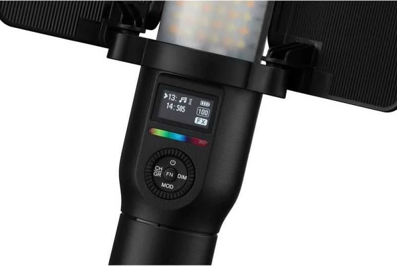 Apšvietimo įranga - Godox LC500R RGB šviesos vamzdis (LED, 2800K-8500K, 360 spalvų, baterija)