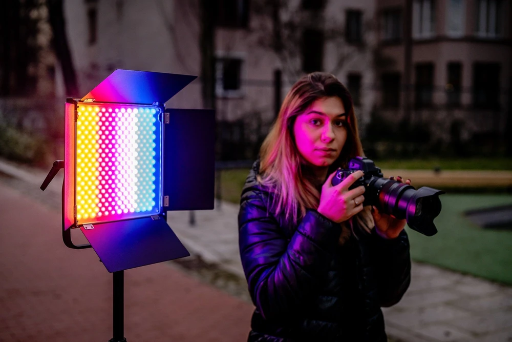 Newell RGB Vividha Effect LED lempa