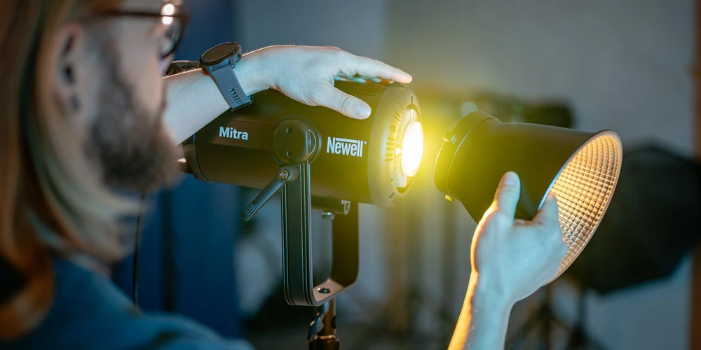 LED Šviestuvas Newell RGB Mitra 180