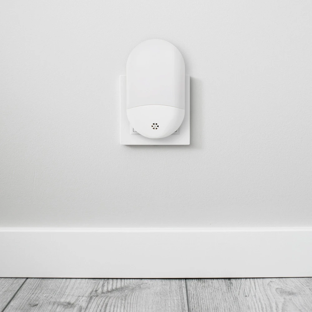 LED Naktinė lemputė Entac 0.7W 220V su jutikliu