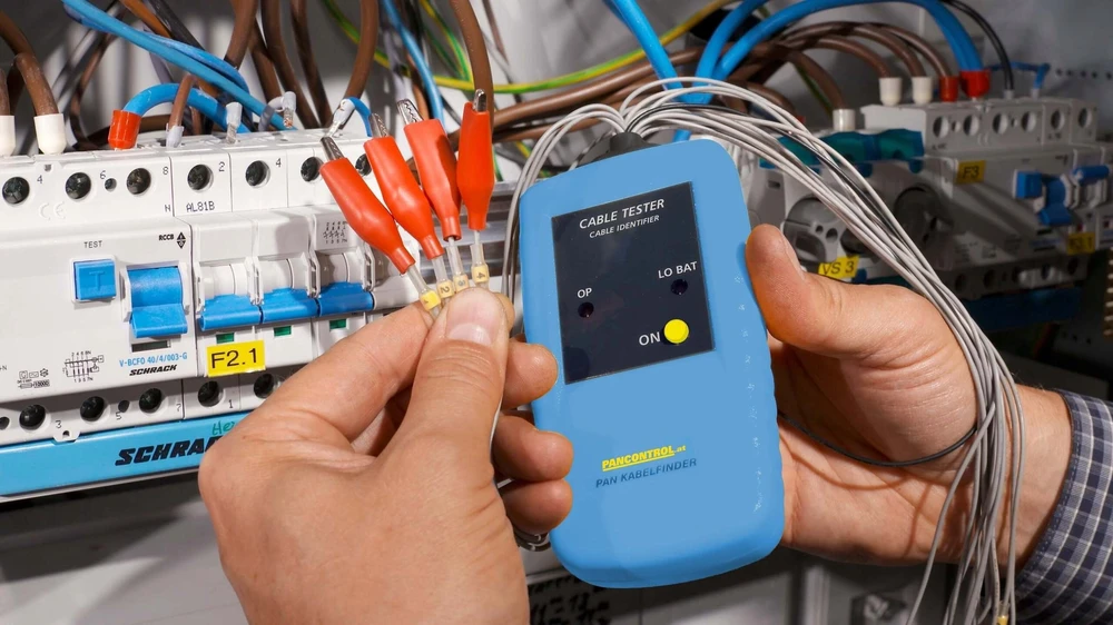Lange Łukaszuk laidų lokalizatorius 16 funkcijų + skaitmeninis multimetras CAT III 300V (PANKABELFINDER)
