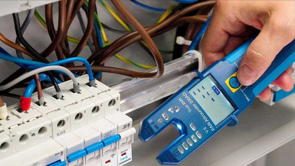 Lange Łukaszuk LED srovės / įtampos testeris + LCD 200A AC/DC (PANALLROUNDER200AD)