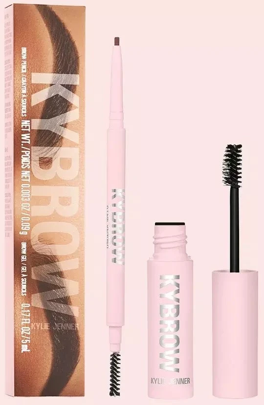 Rinkinys „Kylie Cosmetics“: „Kybrow Defined Eyebrow“ kreminis pieštukas ir 2-in-1 002 Auburn 0,09 g + „By Kylie Define“ antakių gelis permatomas, 5 ml