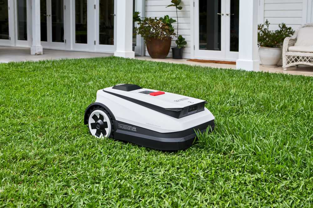 Belaidis vejos pjovimo robotas Ecovacs GOAT A1600 RTK