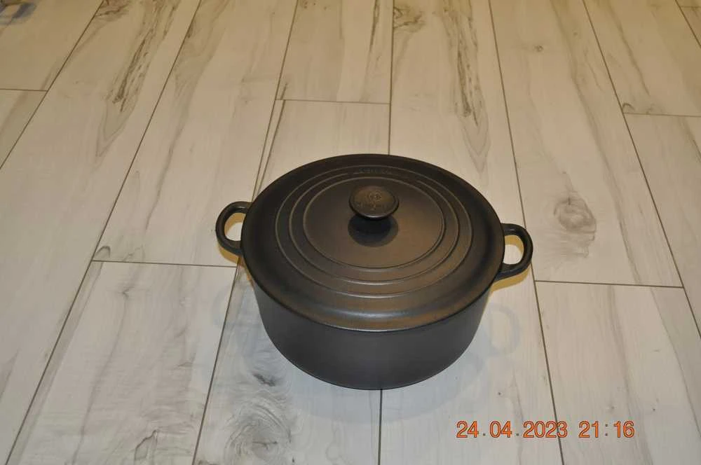 Virtuvinis Indas - Le Creuset Signature Keptuvė 28cm Apvalus Juodas