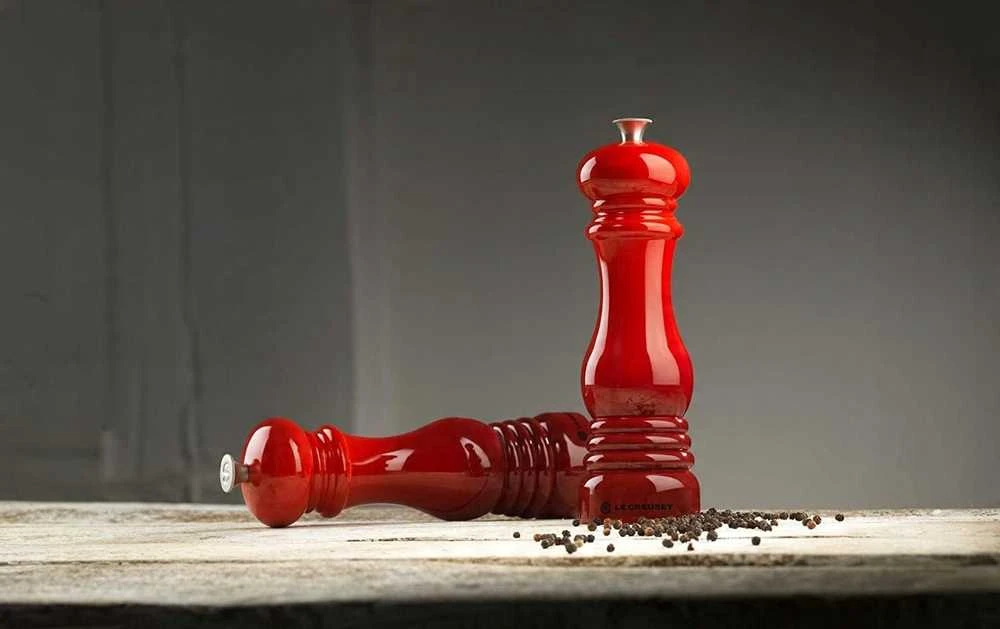 Le Creuset Salt grinder 21cm red