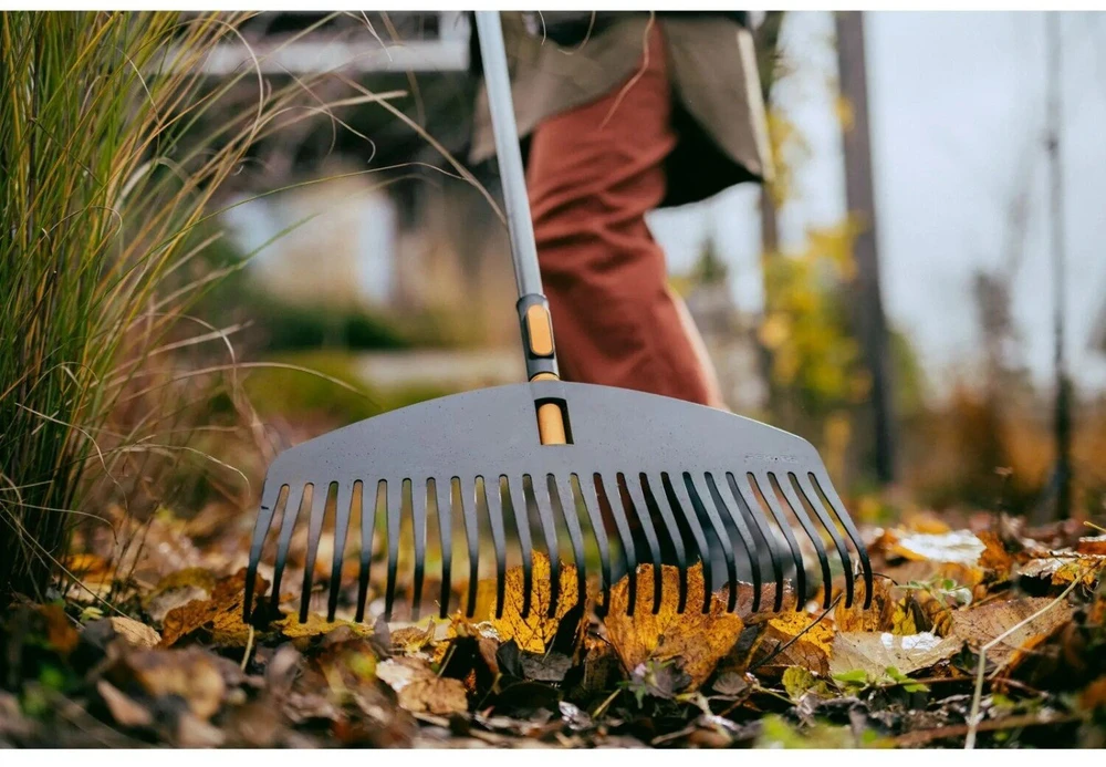 Lapų grėblys vėduoklinis Fiskars OneClick 1080673, 31.8cm