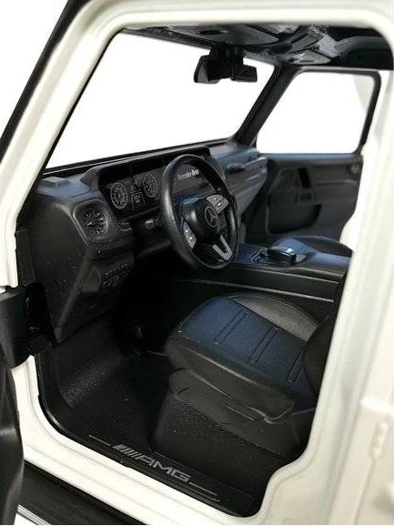 Rastar Radijo bangomis valdoma mašinėlė Mercedes G63, balta