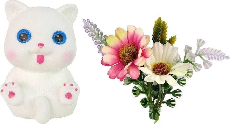 Lean Toys Lėlė Emily su ilgesniais plaukais ir baltu katinu