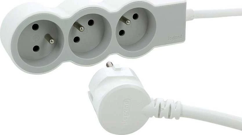 Legrand Standartinis ilgintuvas 3x2P+Z 3m balta ir-pilka