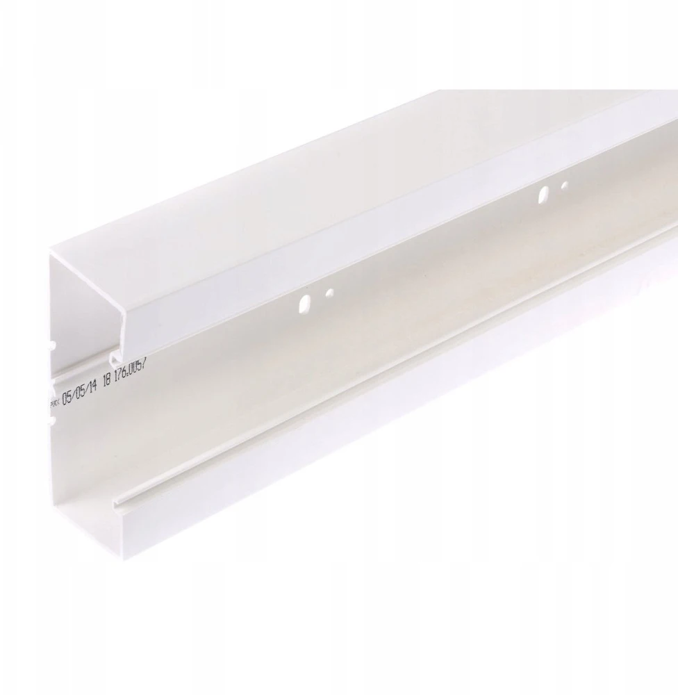 Legrand 330220 Montavimo kanalas be dangčio KIO 130x50mm, užspaudžiamas, baltas 330220 /2m/