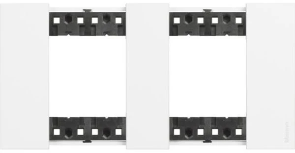 Legrand KA4802M2KW LIVING NOW rėmas 2x2m baltas KA4802M2KW