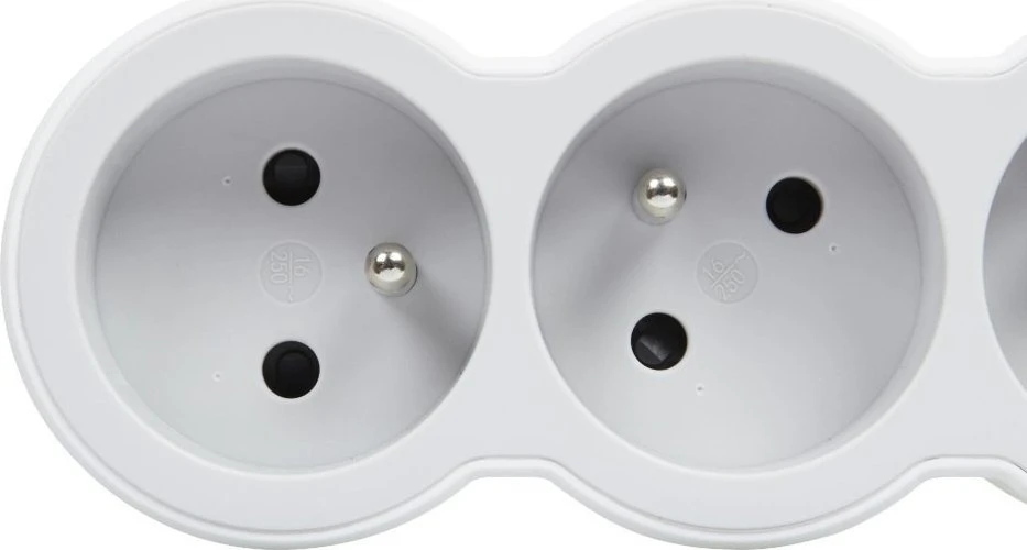 Legrand Nešiojamas ilgintuvas 4X2P+Z B/P-B/S 049497 himp