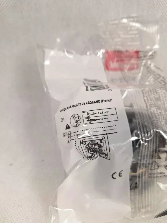 Legrand GN.1-KR.Z/U IP44 Z/P.AUTO.Juodas NILOE STEP