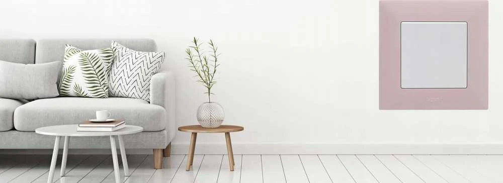 Juodas rėmelis Niloe Step Legrand 863593
