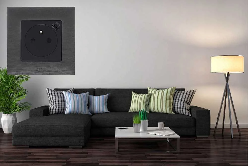 Juodas rėmelis Niloe Step Legrand 863593