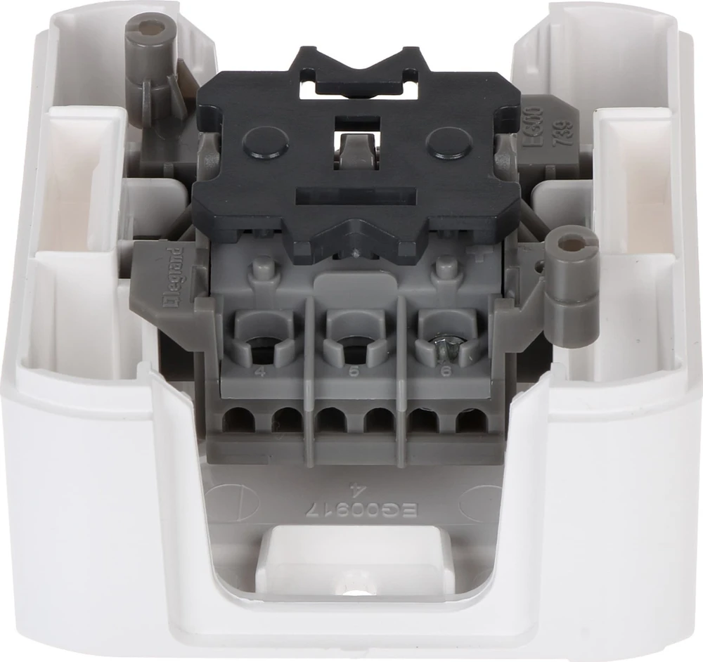 PAVIENIS MOMENTINIS MYGTUKAS LE-782364 Forix 230 V 6 A LEGRAND
