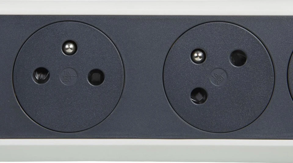 Legrand Sukamasis ilgintuvas 6X2P+Z 1.5M-B/G Legrand 049454 himp