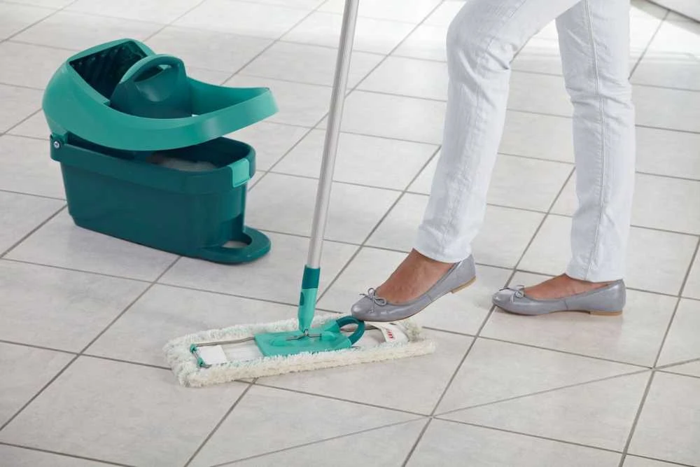 Grindų plovimo kibiras Leifheit Press Profi XL, su ratukais