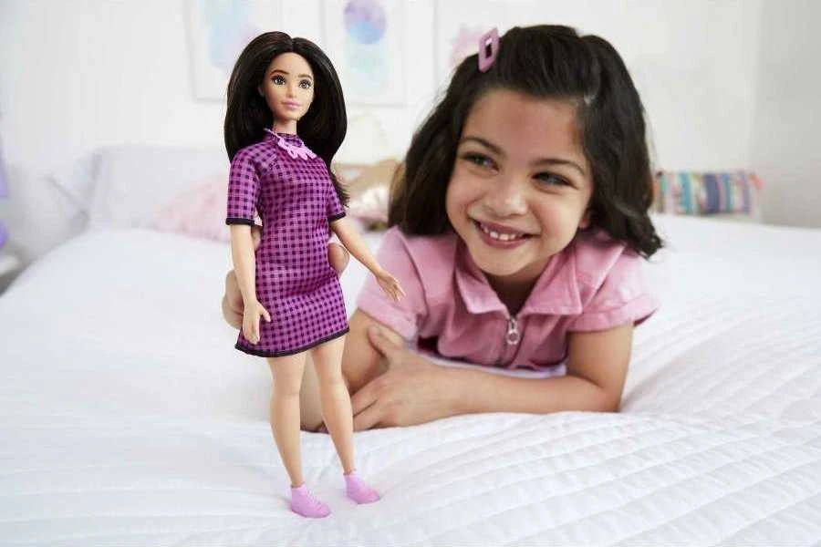 Lėlė Barbie Barbie Fashionistas Rožinė languota suknelė
