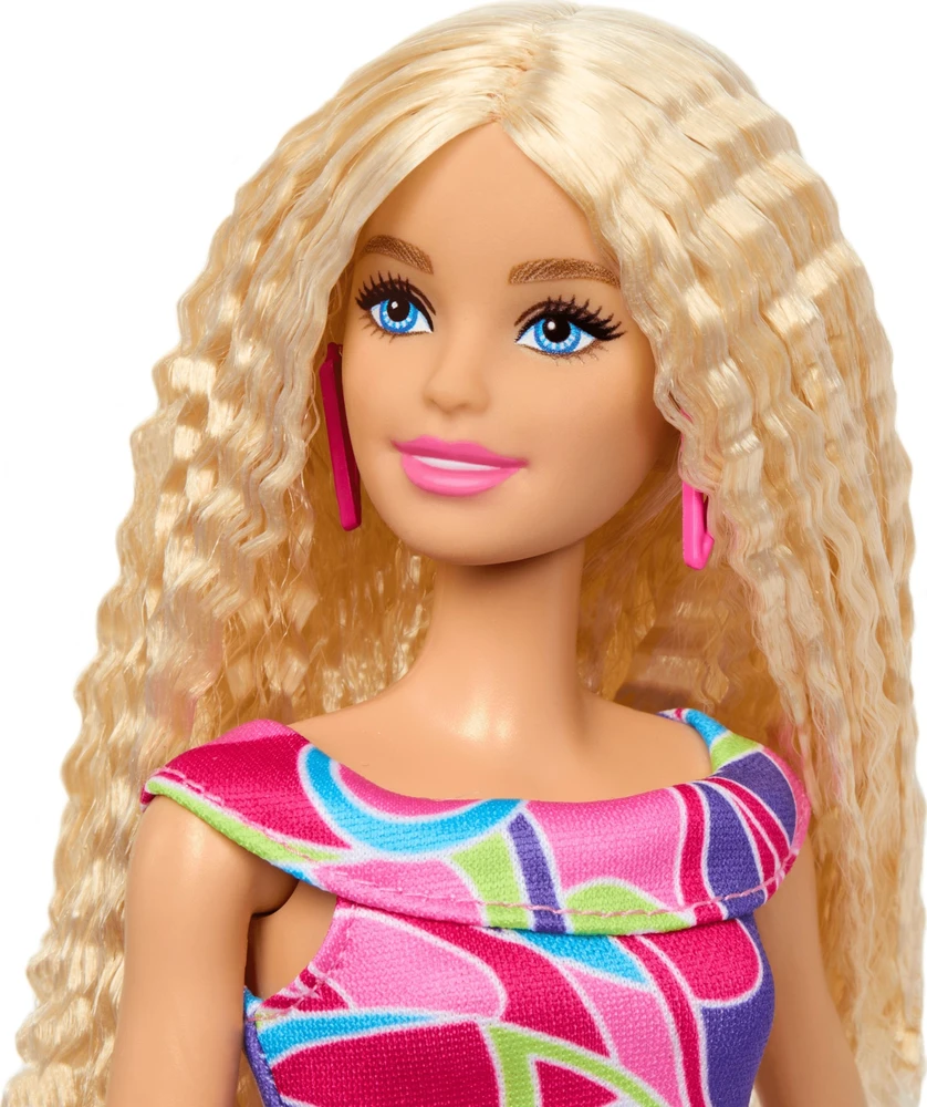 Mattel BARBIE madistė margaspalve suknele (HRH20)