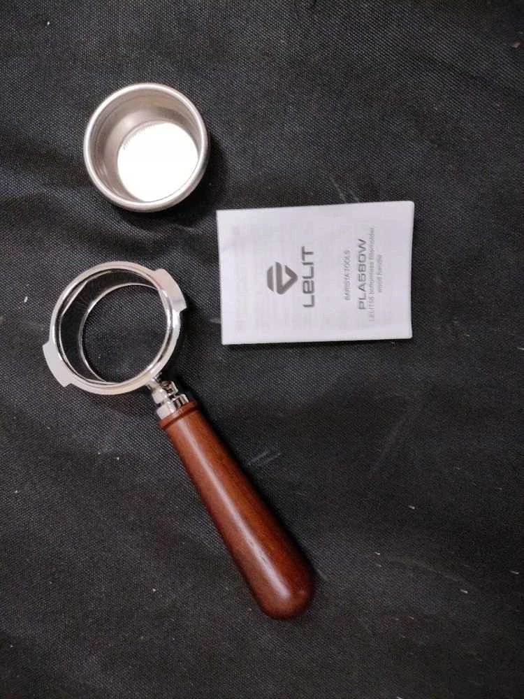 Kavamalė Lelit PLA580W filtro laikiklis be dugno su riešutmedžio rankena
