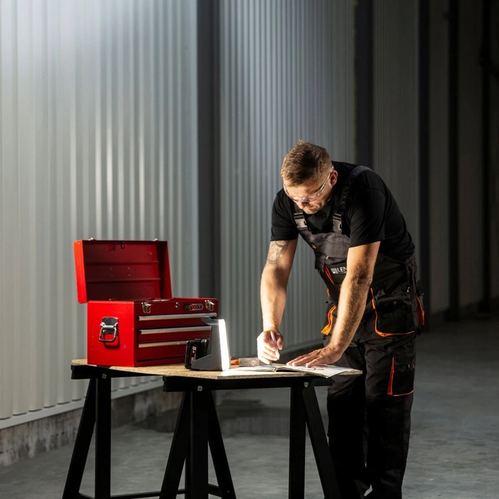 Lena Lighting MAGNUM MULTI-BATTERY XS (BOSCH 18V PROFESSIONAL SYSTEM) 2300lm 840 IP20 III klasė 249549