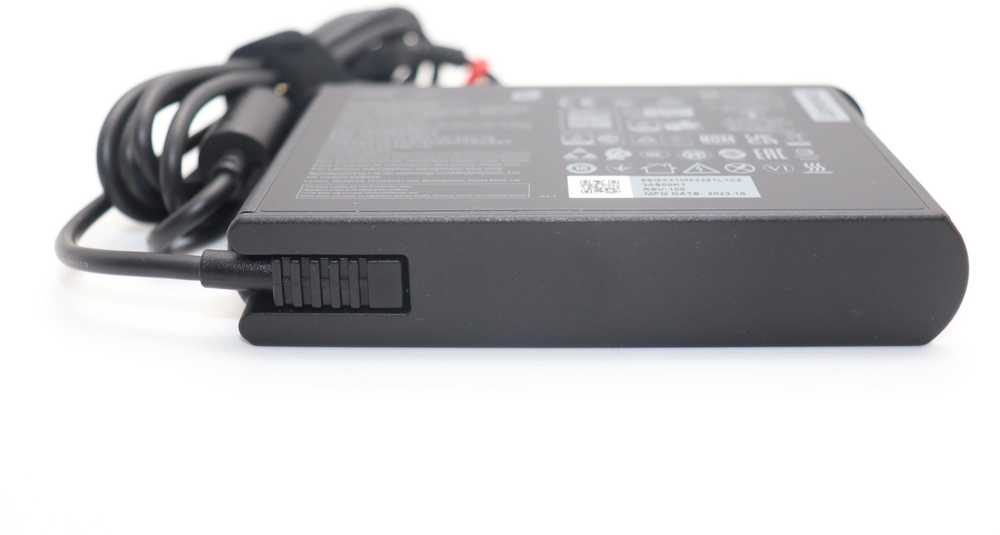 Nešiojamojo kompiuterio maitinimo adapteris Lenovo 135 W, 2.5 A, 20 V (5A11K67847)