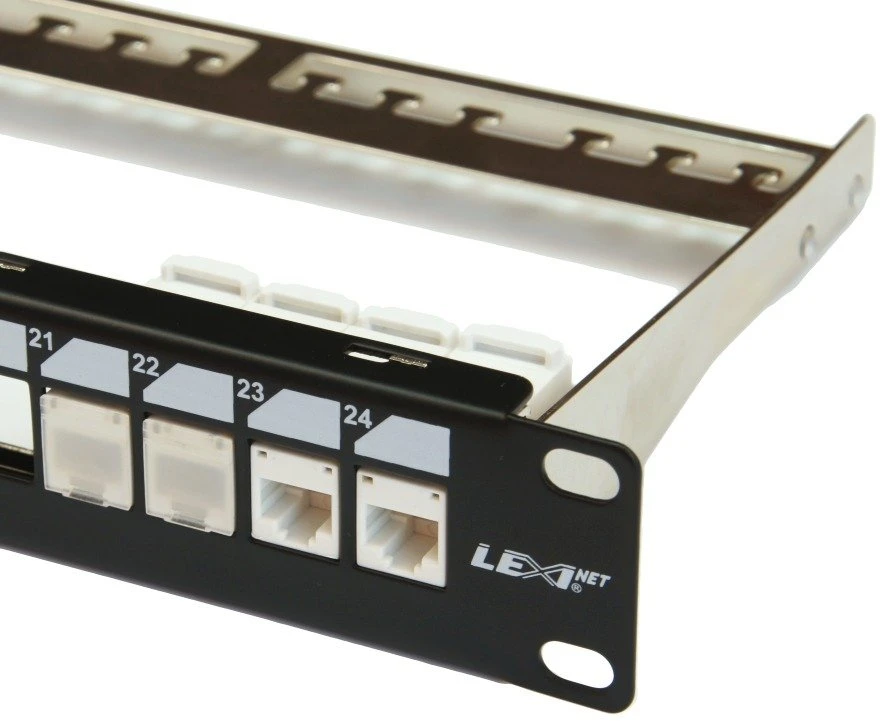 19 colių LEXI-Net 24 prievadų modulinis skydelis, juodas