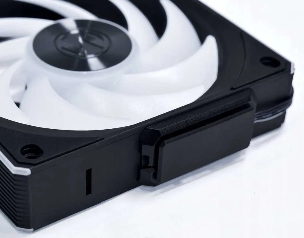 Lian Li UNI FAN CL 120mm šoninė jungtis