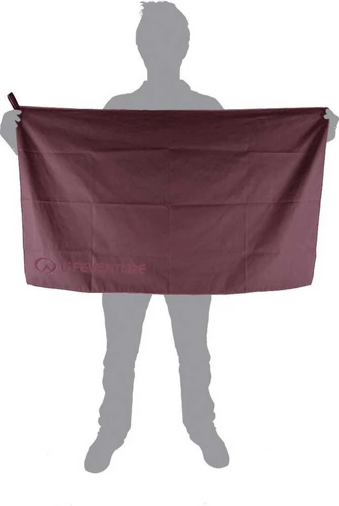 Lifeventure perdirbto minkšto pluošto rankšluostis Trek, juodųjų serbentų spalvos, XL 130x75 cm