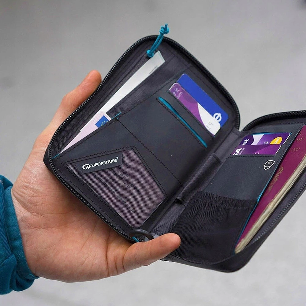 Piniginė Lifeventure RFiD Mini Travel Wallet Recycled - Mėlyna