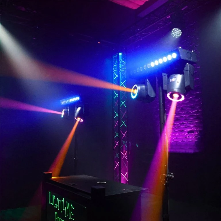 Carruzzo LIGHT4ME CLONE 1 LED RGBW šviesos efektas 2 galvutės