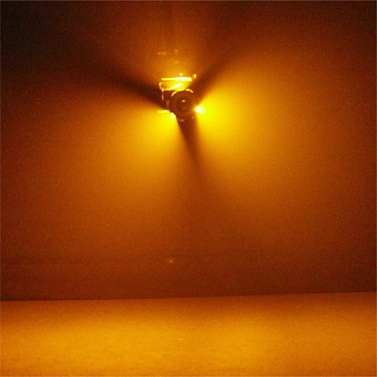 L4M UFO LED 6in1 daugiafunkcis šviesos spindulio efektas