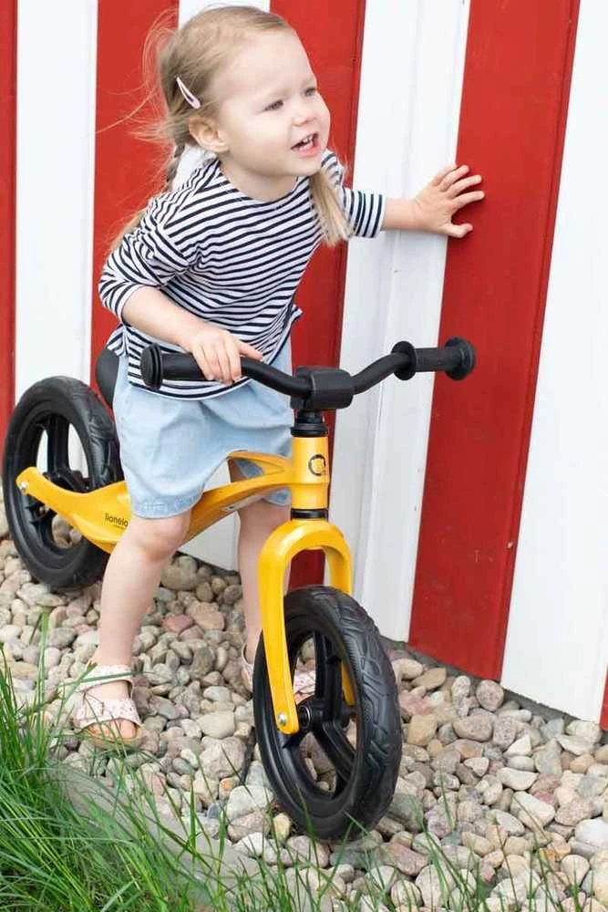 Balansinis dviratukas  Lionelo BART, auksinis