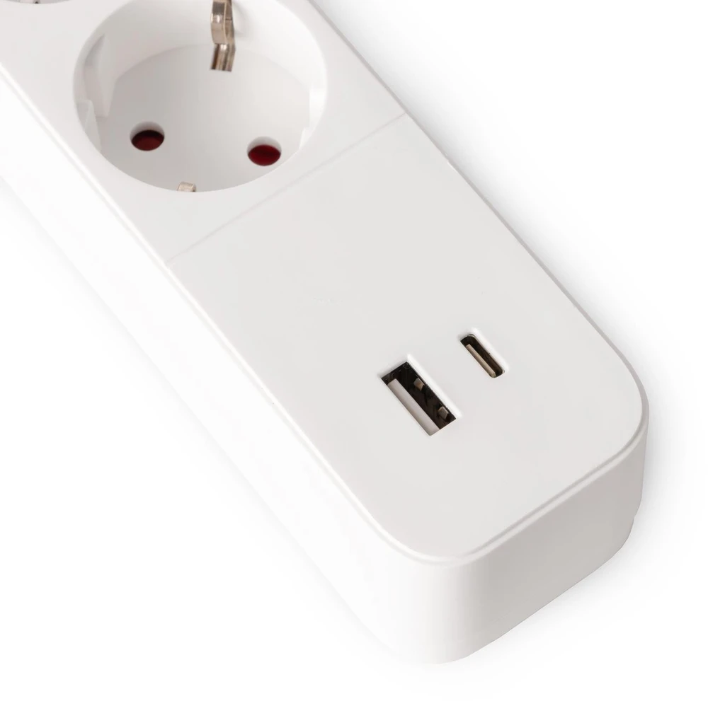 Listwa zasilająca ENTAC su USB-A i USB-C 4 gniazda 1,5 m Baltas