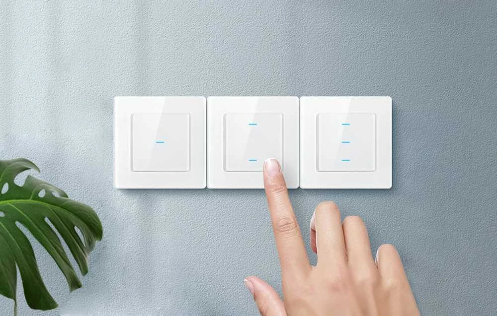 Išmanusis šviesos jungiklis WiFi Avatto N-TS10-W3 3 krypčių TUYA (balta)