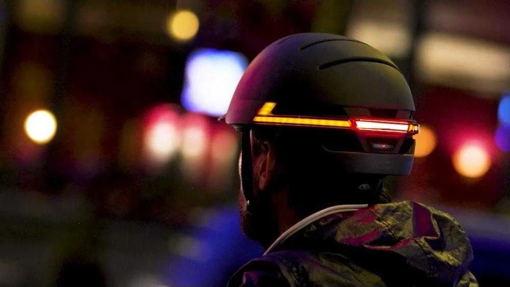 Livall Kask miejski Bluetooth 54-58cm LED/SOS/Intercom juoda