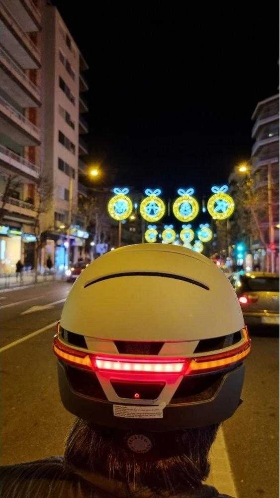 Livall „Bluetooth“ miesto šalmas 54–58 cm LED/SOS/interkomo kamuoliukas