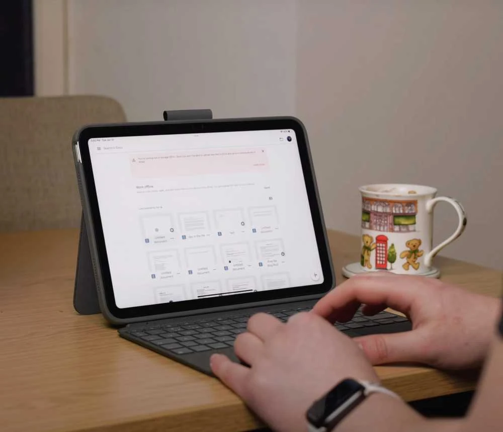 Logitech „COMBO TOUCH“ KIŠENINIS KIŠENINIS „IPAD“ (10 KARTOS) – „OXFORD Pilkas ITA“ – „MEDITER-412“