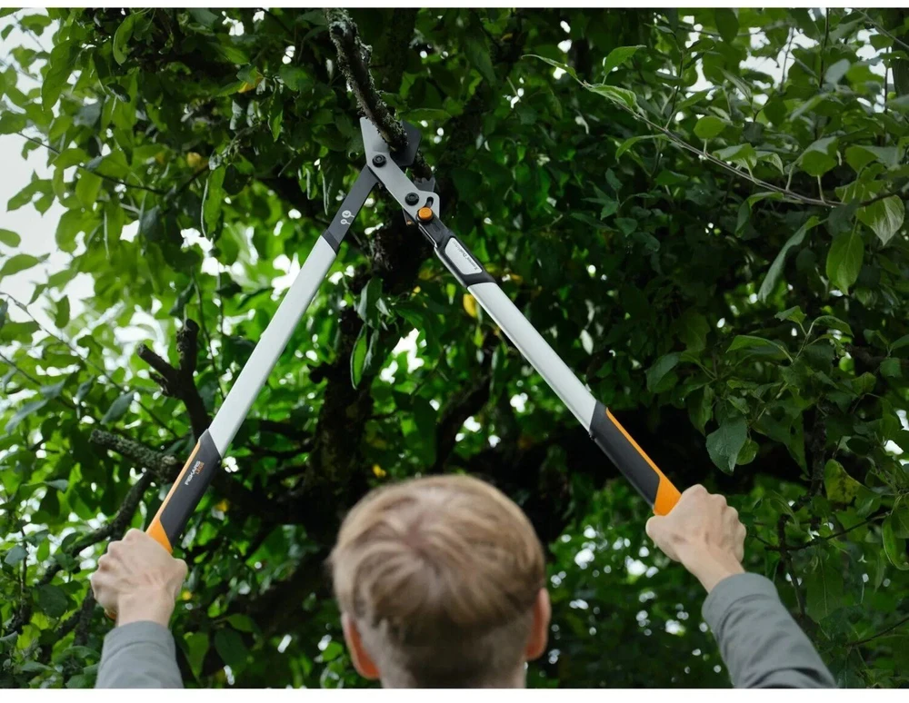 Šakų genėjimo žirklės universalus Fiskars 1080133, 81.5 cm
