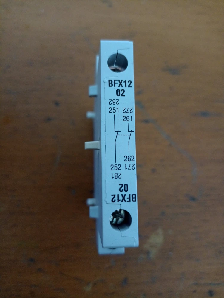 Lovato Electric Pagalbinių kontaktų rinkinys BF09...BF150 kontaktoriams, montuojamas šone BFX1202
